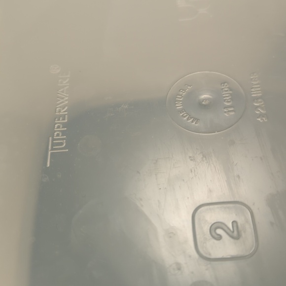 Tupperware Set of 4 modular mates with black seals - Picture 3 of 5